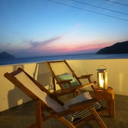 Elegant Houses, 6 Amorgos