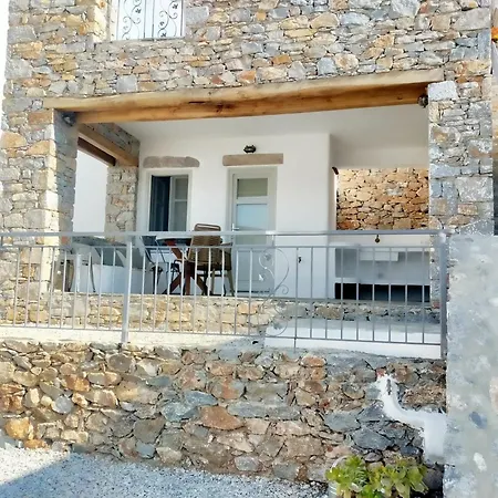 Elegant Houses, 6 * Amorgos
