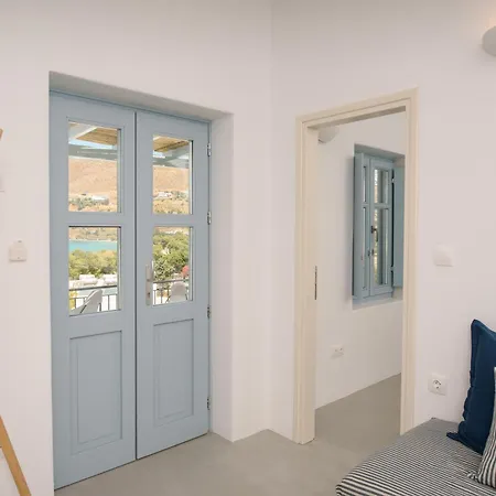 Elegant Houses, 6 Amorgos