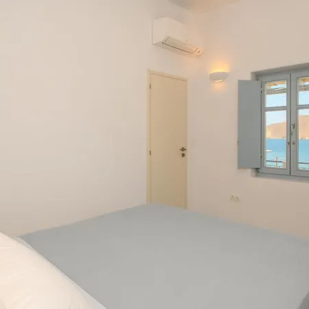 Elegant Houses, 6 Amorgos